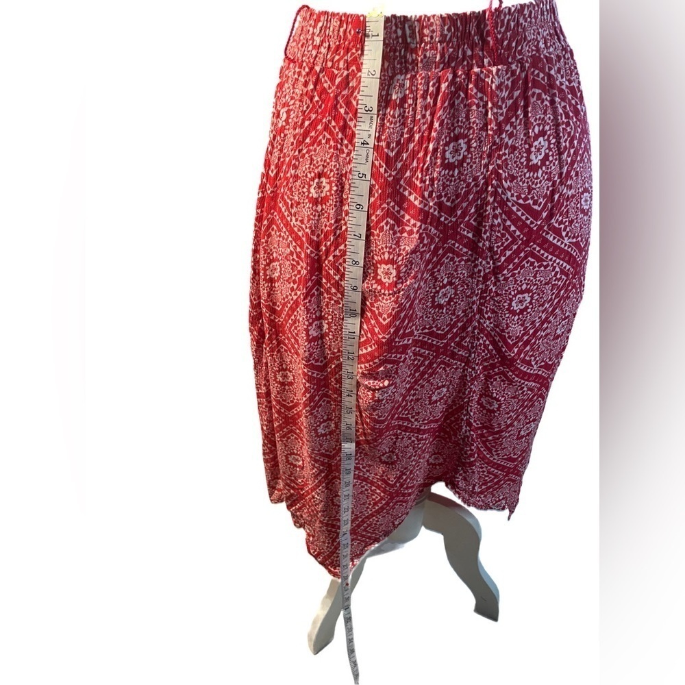 Faded Glory Women's Short Woven Asymmetrical Diamond Pattern Skirt Size Small - Picture 5 of 9